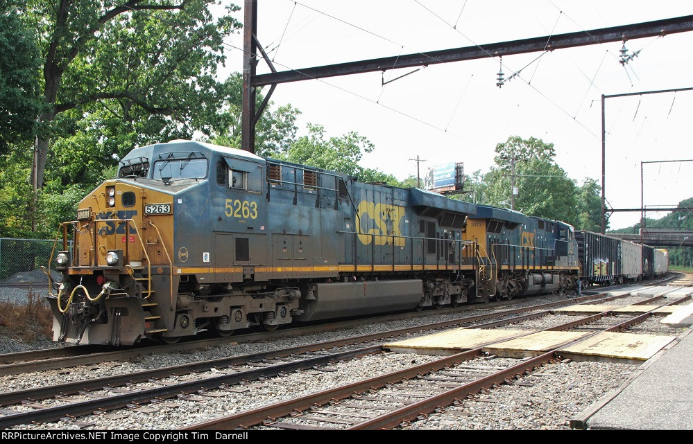 CSX 5263 on M404